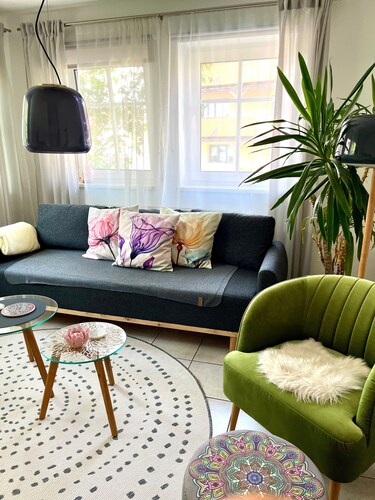 Ferienwohnung 'Lichte Wohnung Zum Wohlfühlen' mit Balkon und Wi-Fi