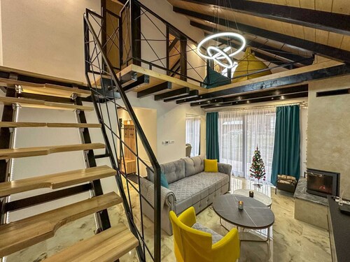 Charming 2-bedroom cottage in Pale with WiFi, AC, Floor heating. Book now