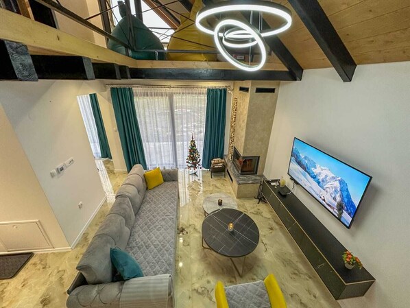 TV connectée, cheminée