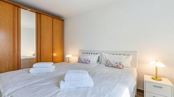 2 bedrooms, free WiFi, bed sheets, wheelchair access