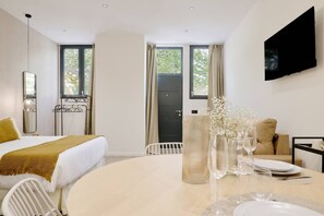 1 soverom, strykejern/-brett, reiseseng for barn og wi-fi (inkludert)