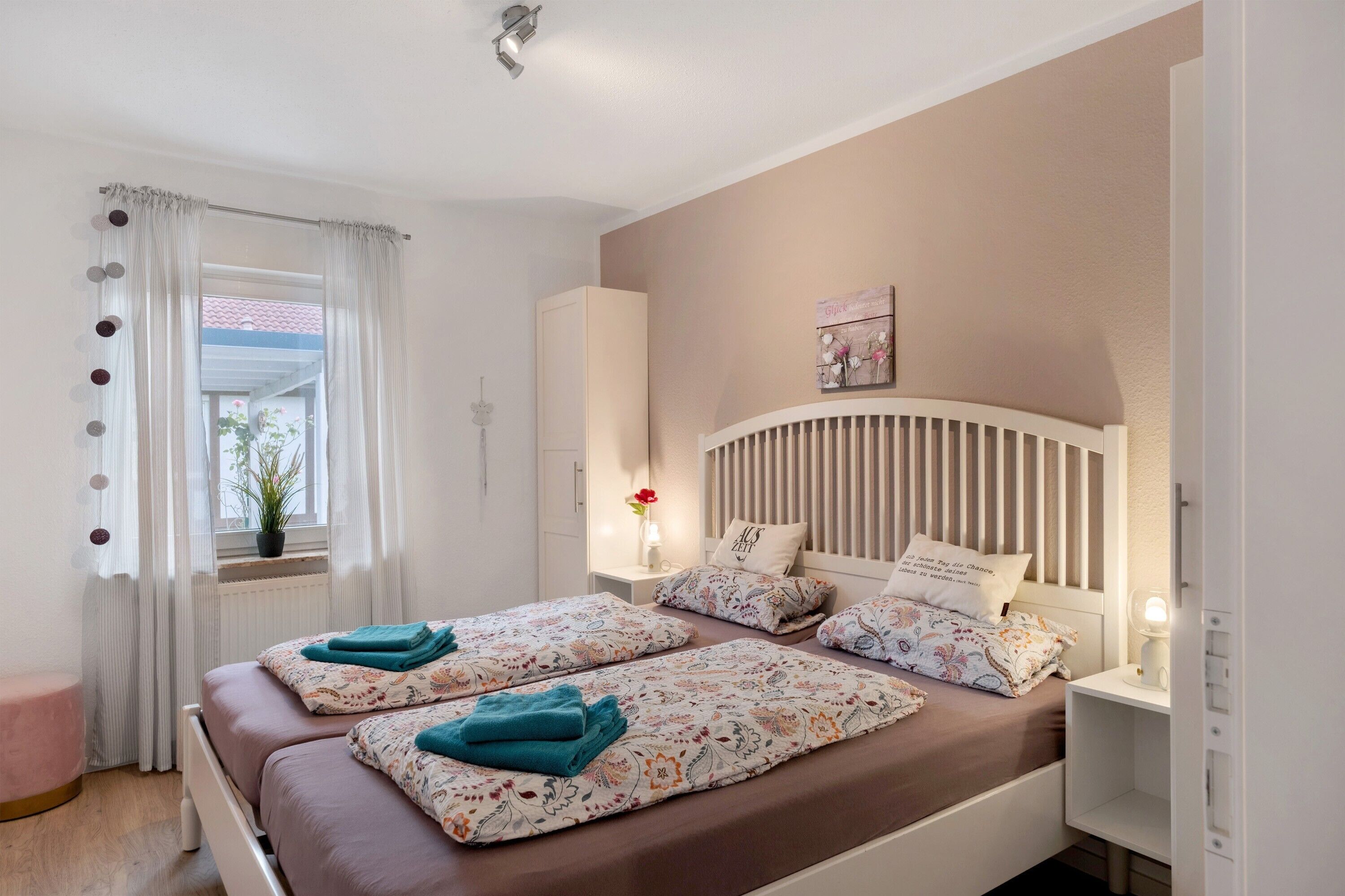 2 soverom, strykejern/-brett, wi-fi (inkludert) og sengetøy