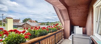 Ferienwohnung "Bächer" mit Gemeinschaftsgarten, Balkon und Wi-Fi