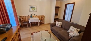 Fernseher, Stereoanlage