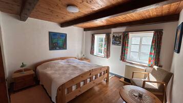 3 Schlafzimmer, kostenloses WLAN, Bettwäsche
