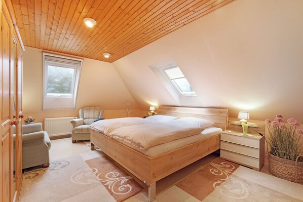 2 bedrooms, free WiFi, bed sheets