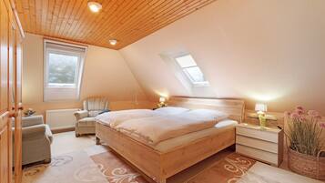 2 bedrooms, free WiFi, bed sheets