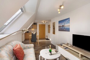 TV - Apartment 'Fewo D - Iberg' with Mountain View, Shared Garden and Wi-Fi (Willingen (Upland))