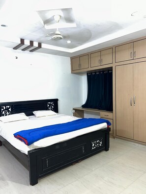 Standard Room | Free WiFi - Hotel Oliver Haven Homes (Ramachandrapuram)