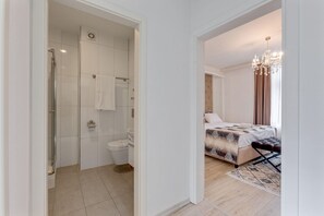 Douche, séchoir à cheveux