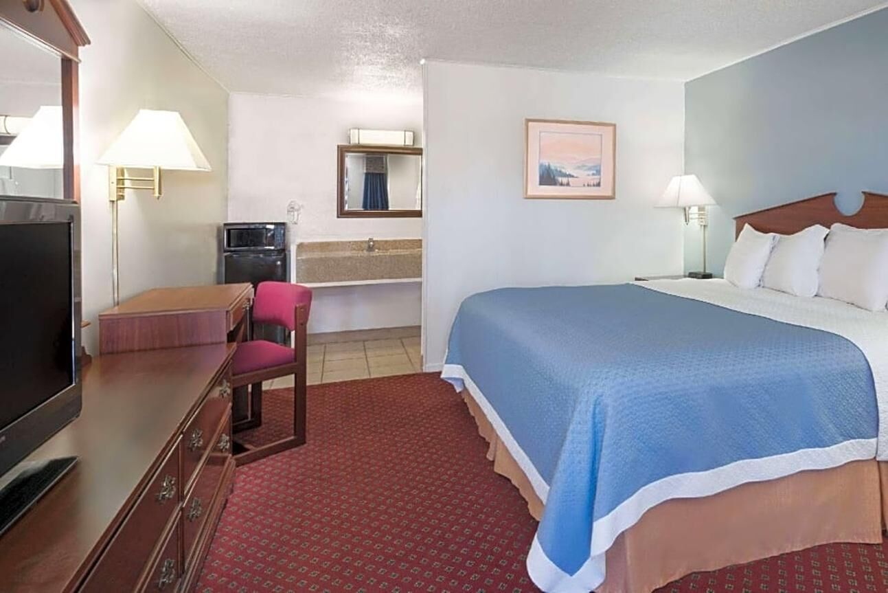 Travelodge by Wyndham Las Vegas NM is offering accommodations in Las Vegas ...