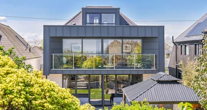 Xanadune Beach House - a holiday let that sleeps 10 guests in 5 bedrooms