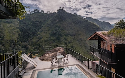 Ella Deck Resort