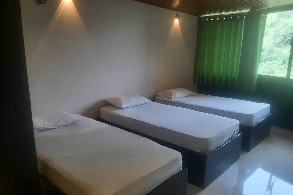 Basic Shared Dormitory, Mountain View | Soundproofing, iron/ironing board, free WiFi