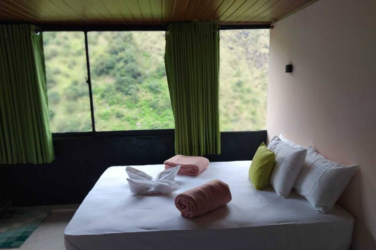 Deluxe Triple Room | Soundproofing, iron/ironing board, WiFi (free)