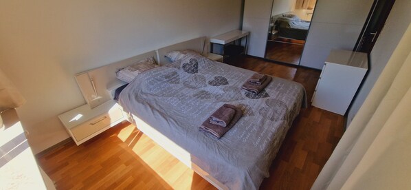 1 bedroom, iron/ironing board, WiFi, bed sheets