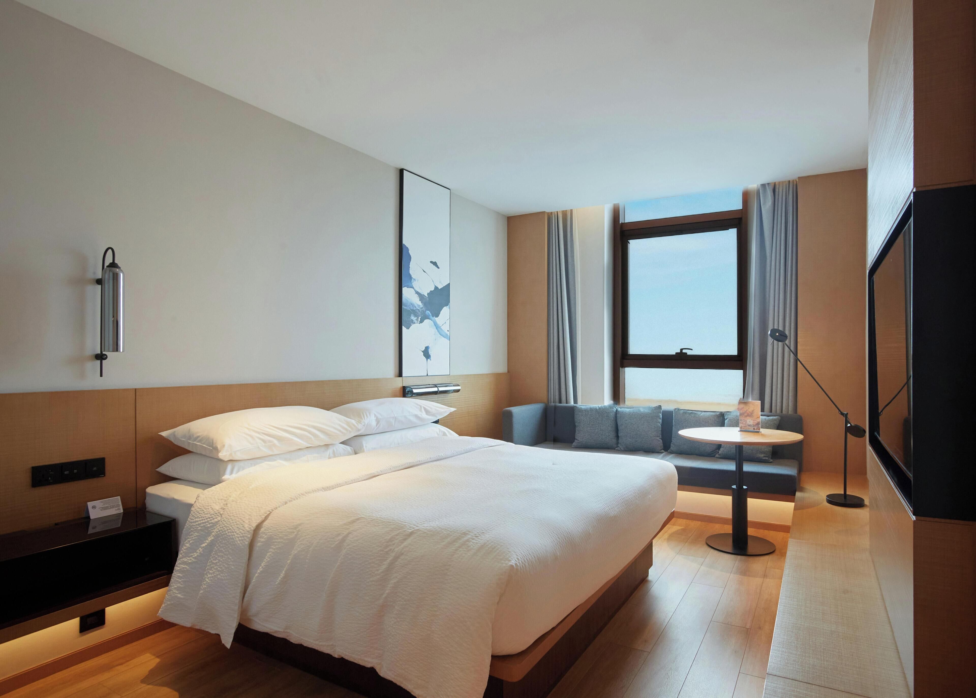 Room, 1 King Bed, Ocean View | In-room safe, blackout drapes, iron/ironing board, bed sheets