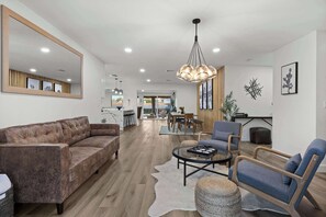 Lobby - Desert Dreaming: Luxe Retreat w/ Pool & Hot Tub! (Scottsdale)