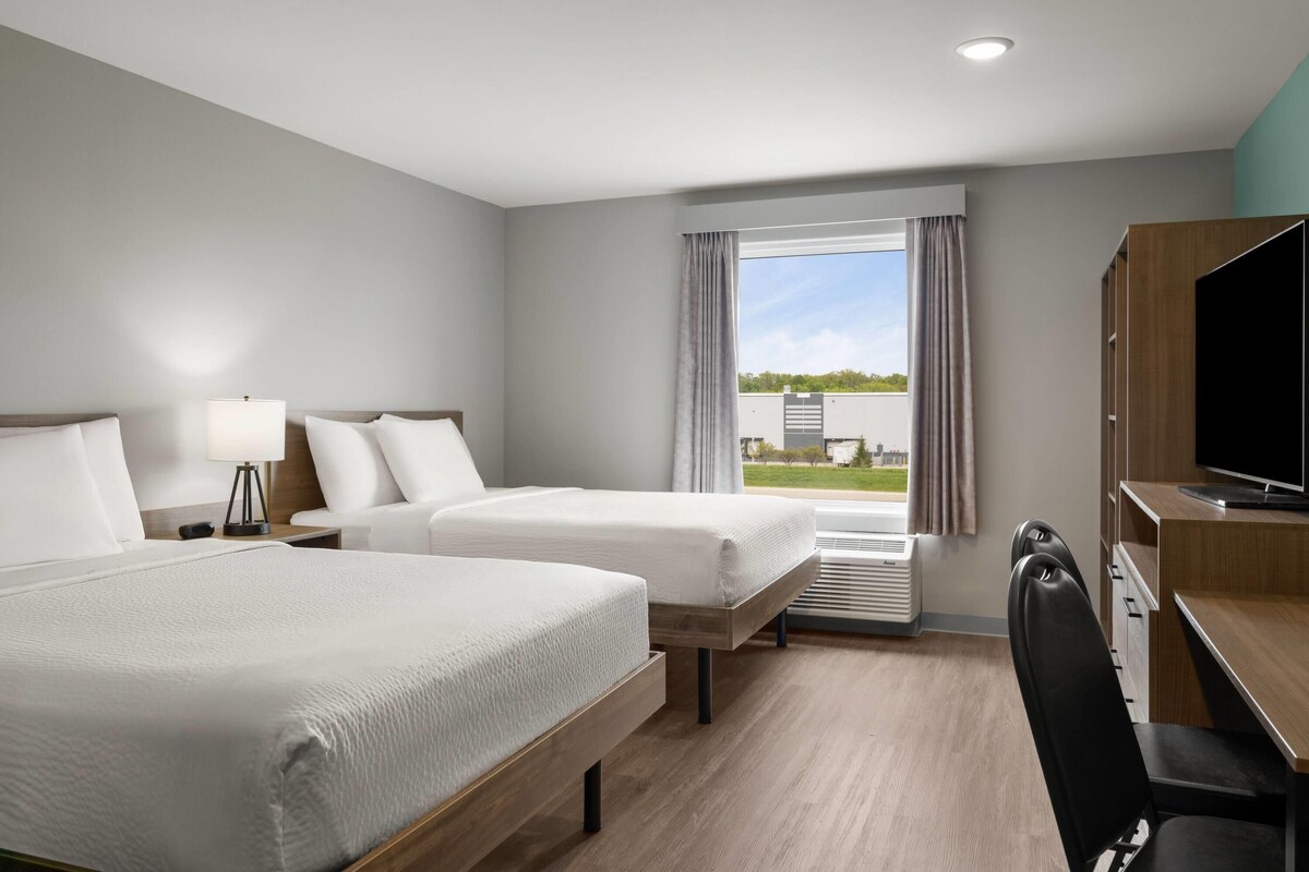2 Queen Beds, Suite, Dishwasher, Non-Smoking