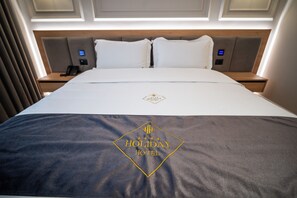 Double Room, Balcony | Desk, laptop workspace, free WiFi, bed sheets - Holiday Hotel (Nikël)