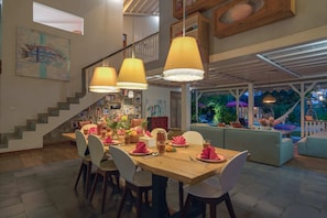 Basic Villa | Dining - Villa Tap (Canggu)