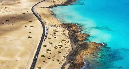 Studio With Pool, Garden and Open Roof Bathroom