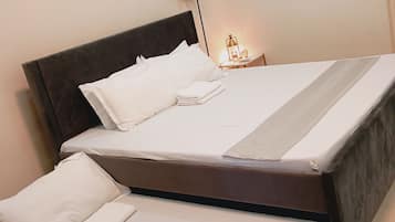 3 bedrooms, WiFi, bed sheets