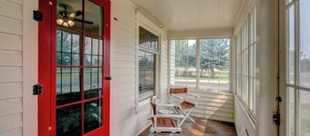 Historic Sheridan Retreat – Cozy 2BR Centrally Located