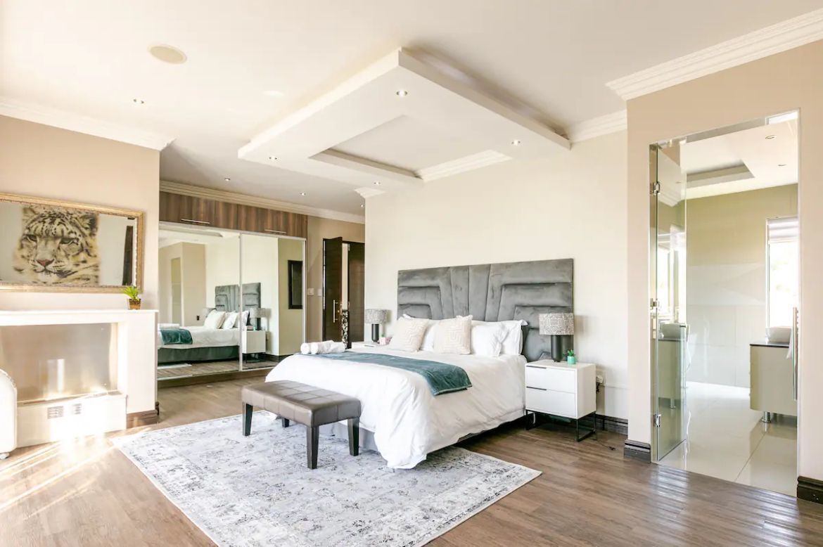 7 chambres, fer et planche à repasser, Wi-Fi, draps fournis