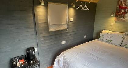 Enchanted Cabin Retreat in Sibford Gower