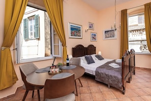 Superior Studio | Free WiFi, bed sheets