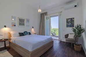 1 slaapkamer, een strijkplank/strijkijzer, wifi, beddengoed