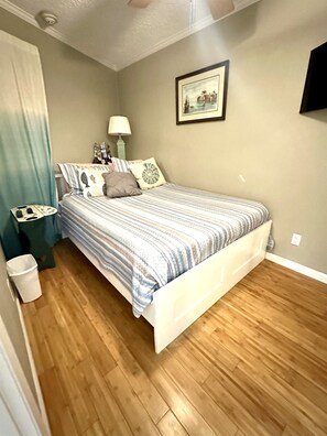 1 chambre, fer et planche Ă repasser, Wi-Fi gratuit, draps fournis