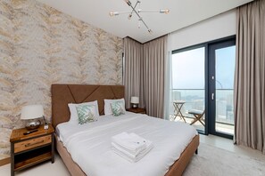 Departamento, balcón, vista a la bahía | Servicios de la habitación