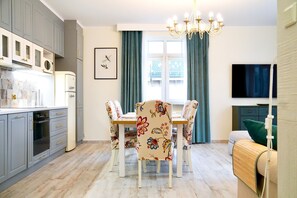 Deluxe Suite, City View | 1 bedroom, iron/ironing board, free WiFi