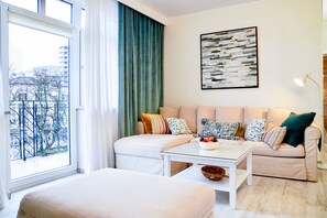 Deluxe Suite, City View | 1 bedroom, iron/ironing board, free WiFi