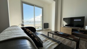 TV - Royan - Apartment T3 55m² - on the beach (Royan)