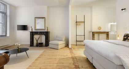 Junior Suite in The Heart of Antwerp