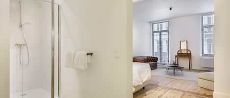 1 habitación, wifi y ropa de cama