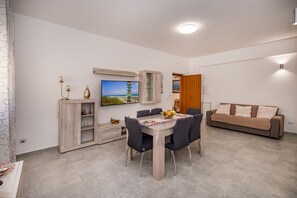 Dining - Golden house vacation home with jacuzzi (Castellammare del Golfo)