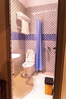 Twin Room | Bathroom