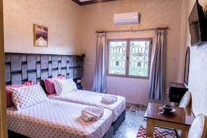 Twin Room | Desk, free WiFi - HOTEL LA VALLEE DES KASBAHS CHEZ ILYAS (Tinghir)