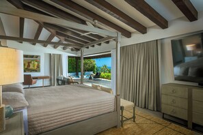 6 bedrooms, iron/ironing board, travel crib, free WiFi