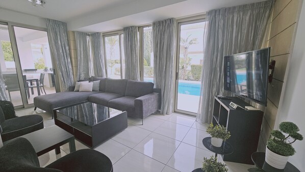 Villa | 3 bedrooms - Stay Sunset Lagoon Villa (Pyla)