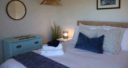 Valley Pearl Suite | 2 BDRM sleeps 6, full kitchen