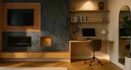 Mermaid Cove | Cozy Room with Ensuite | Sunset Views of Main St. | Sleeps 2