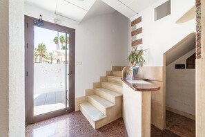 Interior - Room 'Doble 11' with Private Terrace, Wi-Fi and Air Conditioning (Roquetas de Mar)