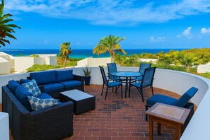 Outdoor dining - Seaview Paradise; located on Golf course! (Christiansted)