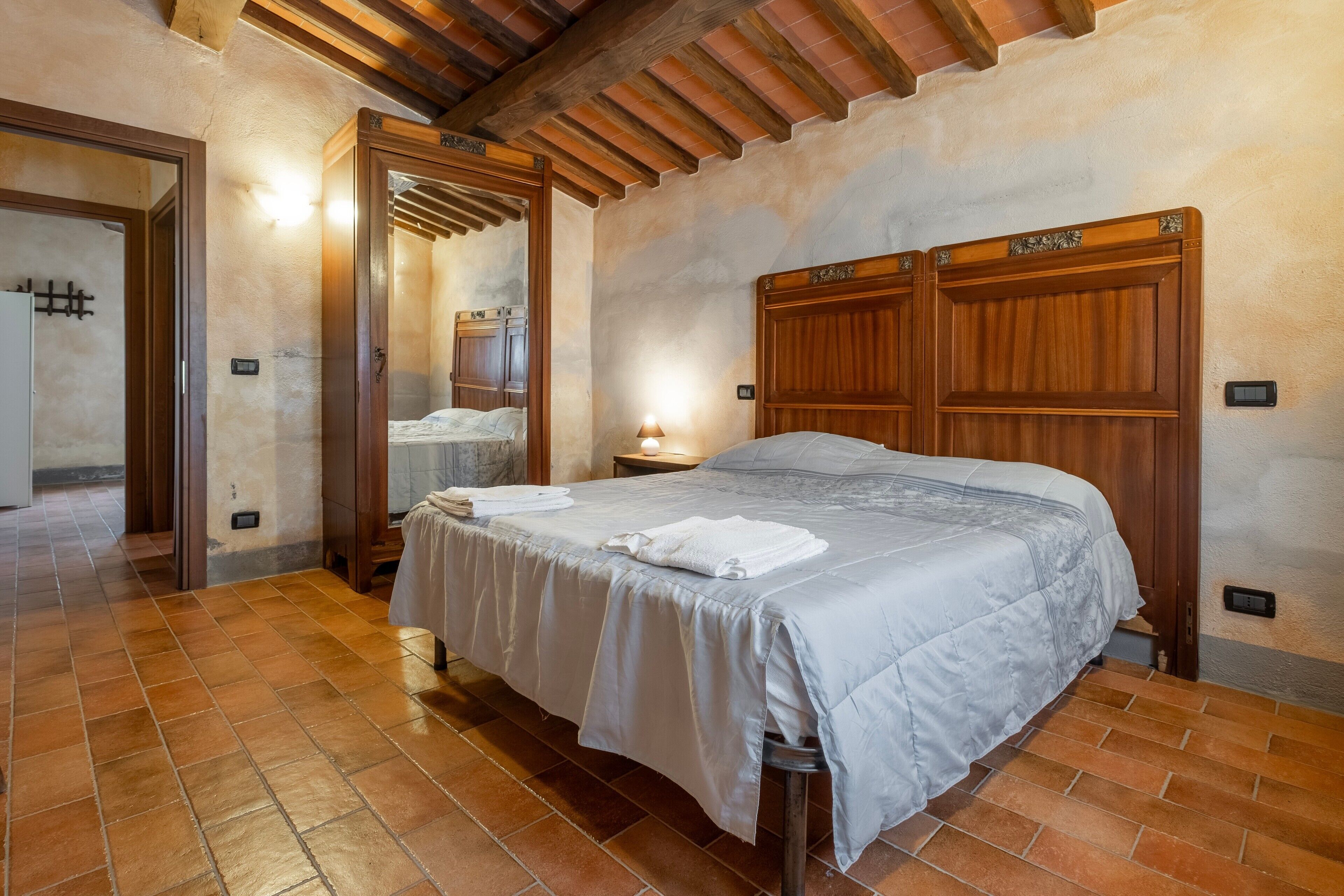 3 habitaciones, tabla de planchar con plancha y wifi gratis 