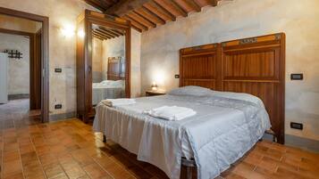 3 habitaciones, tabla de planchar con plancha y wifi gratis